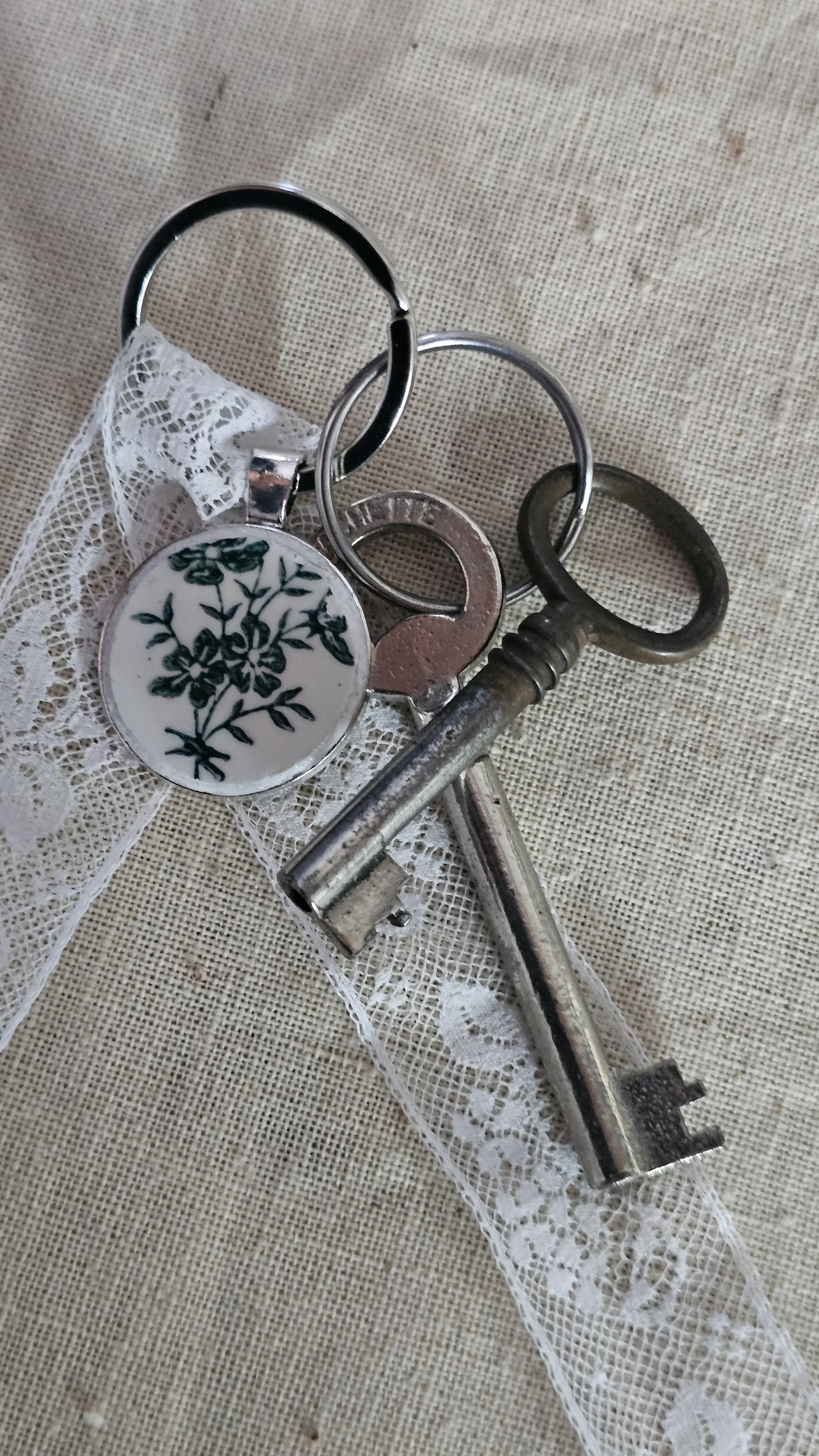 iron land pendant from St Amand model 427 – photo 4